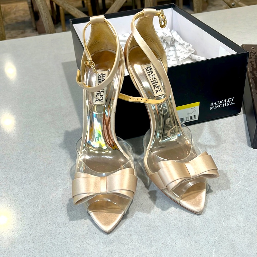 Bradley Mischka,  Very cute heels.